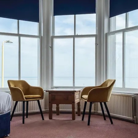 Delmont Hotel Scarborough Buitenkant foto