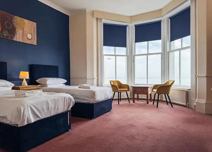 Delmont Hotel