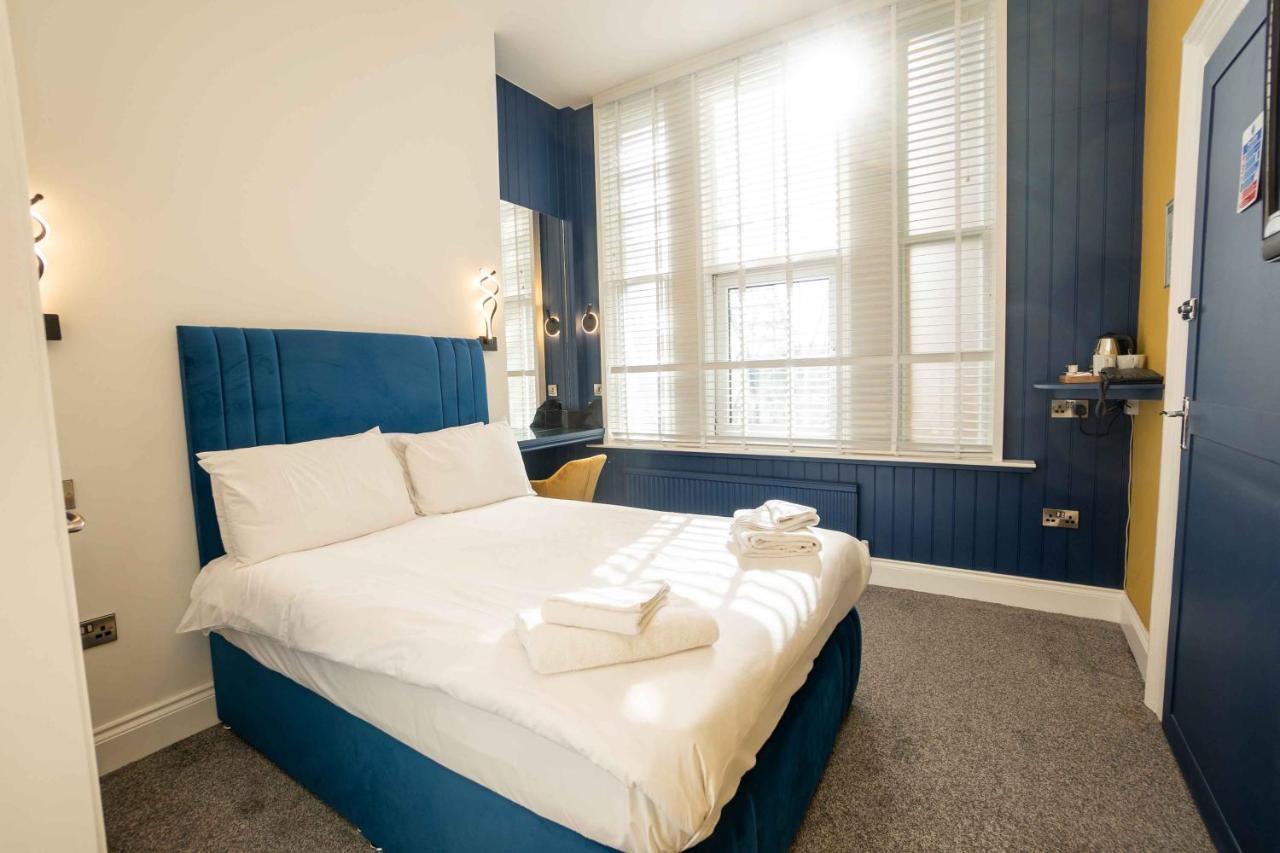 Delmont & View Restaurant Hotel 3*