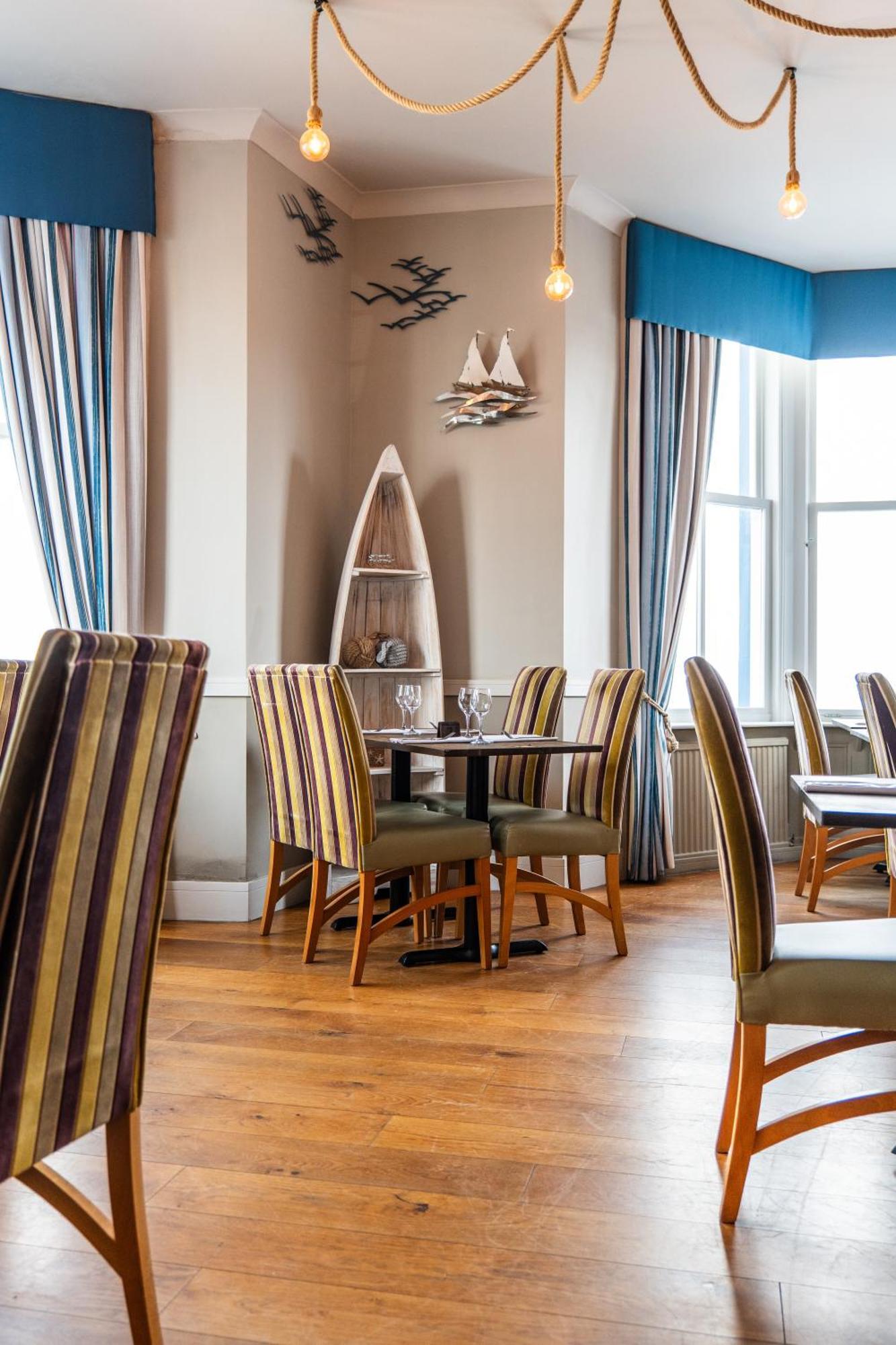 Delmont Hotel Scarborough