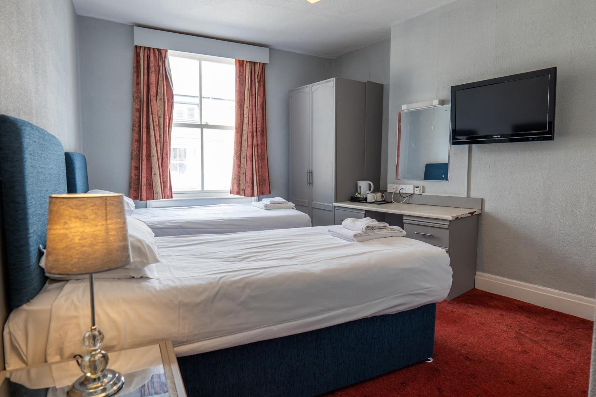 Delmont Hotel 3*