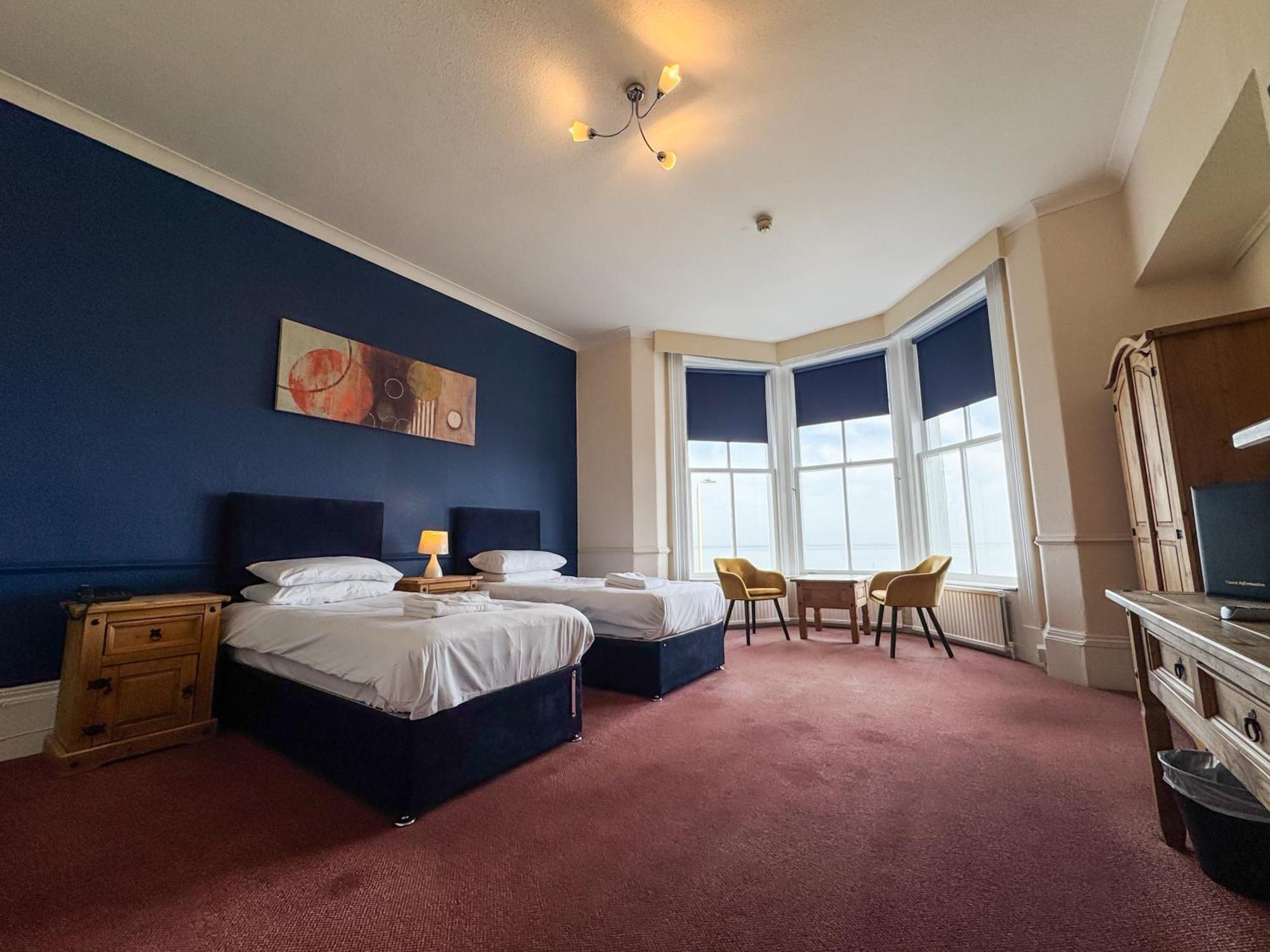 Delmont Hotel Scarborough