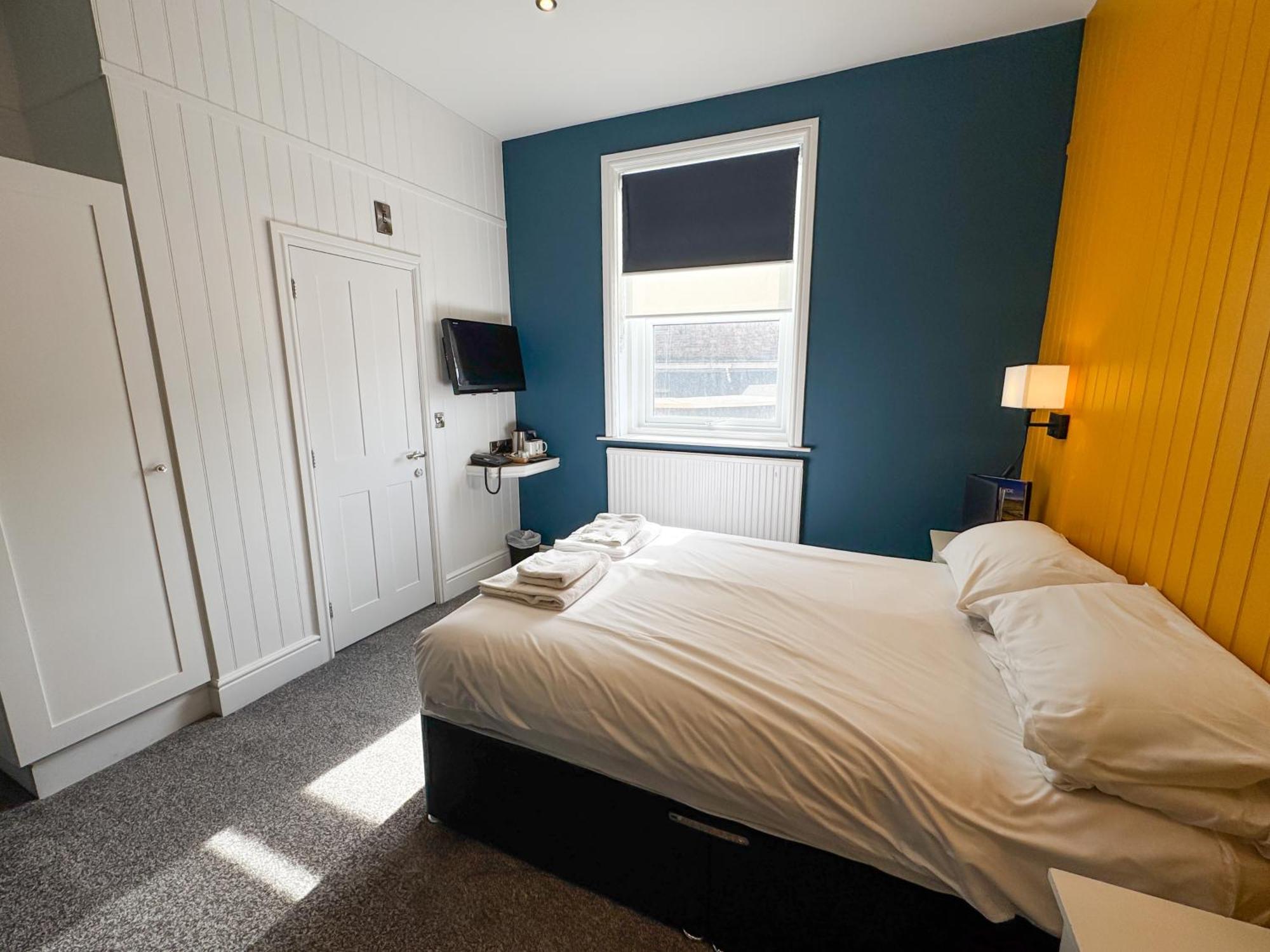 Hotel Delmont Scarborough