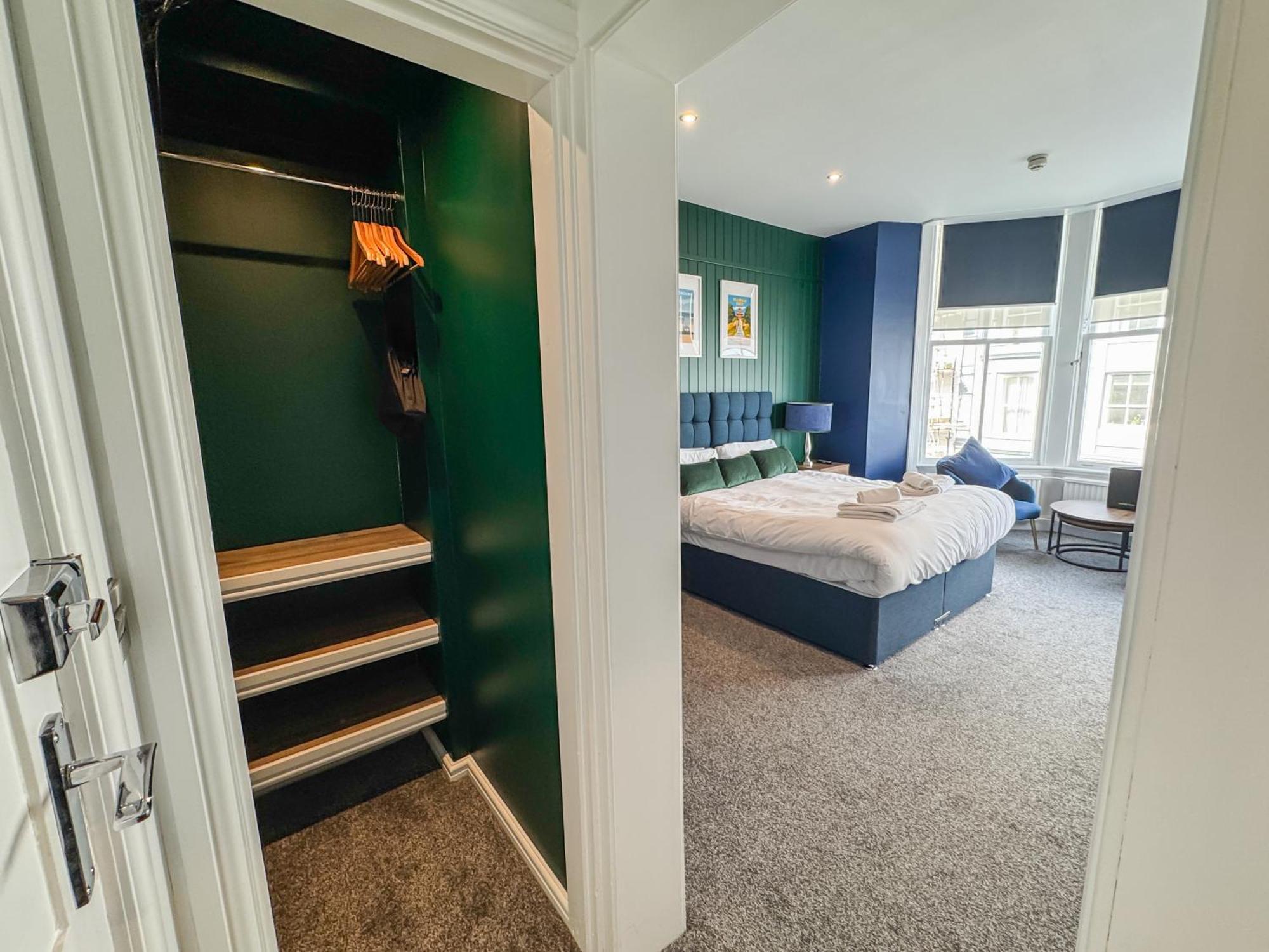 Hotel Delmont