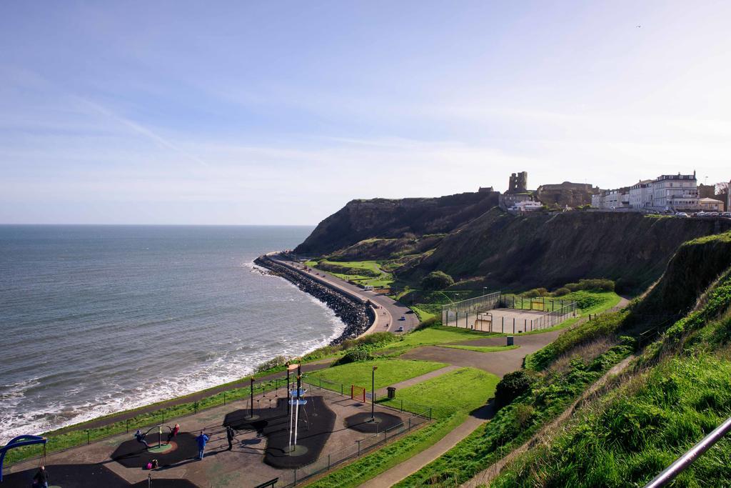 Delmont & View Restaurant Hotel Scarborough
