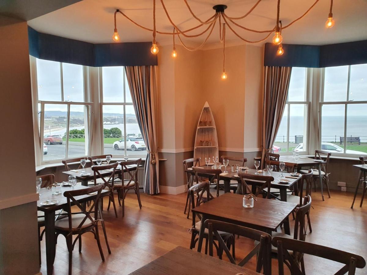 Delmont & View Restaurant Hotel